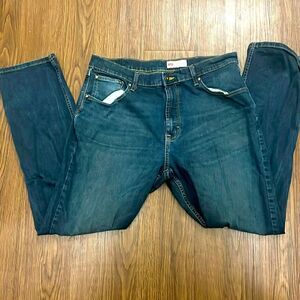 Men’s Relax Fit Wrangler Jeans Size 36x30